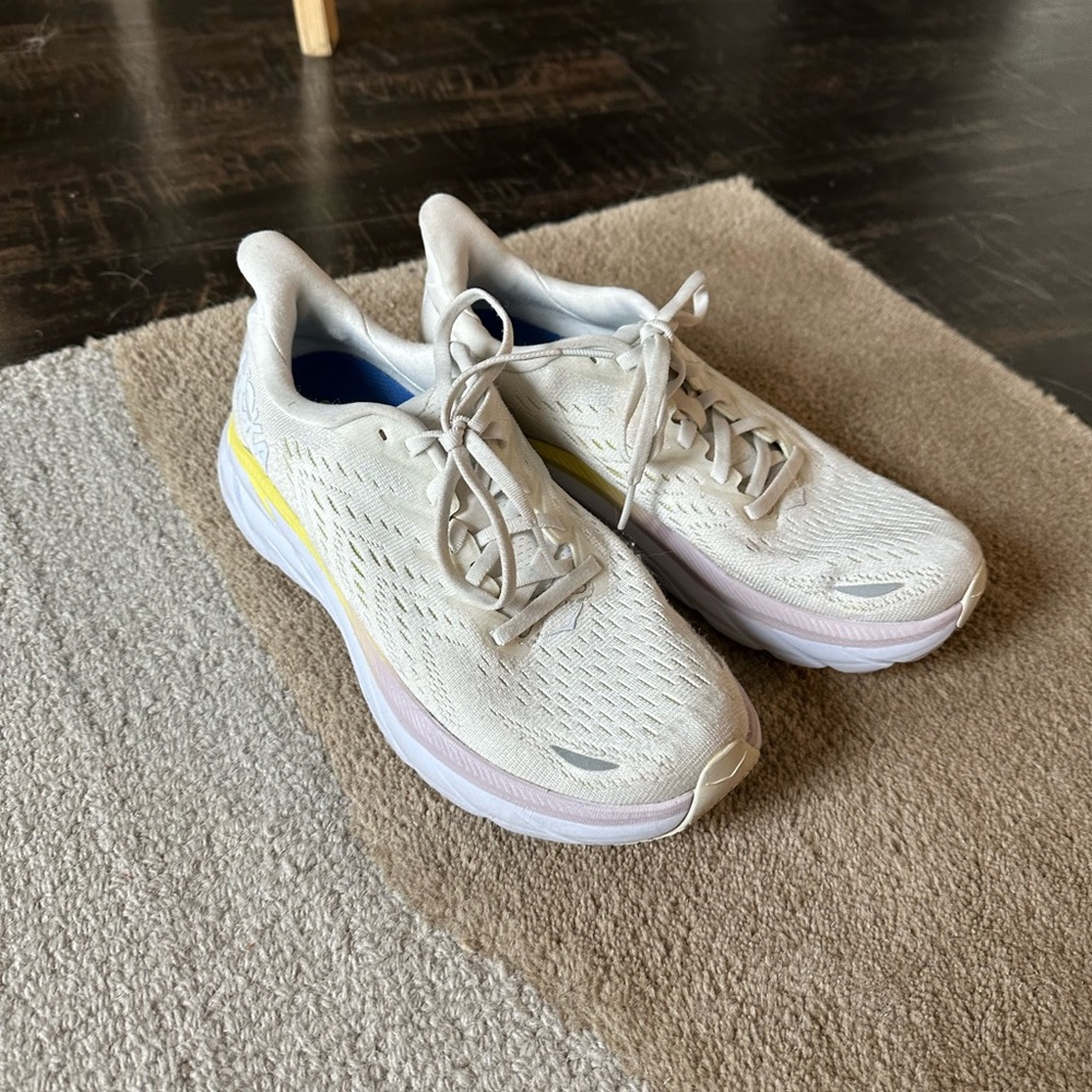 Hoka Clifton 8